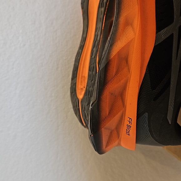 Novablast Asics Running Shoes NWOT - Picture 10 of 15